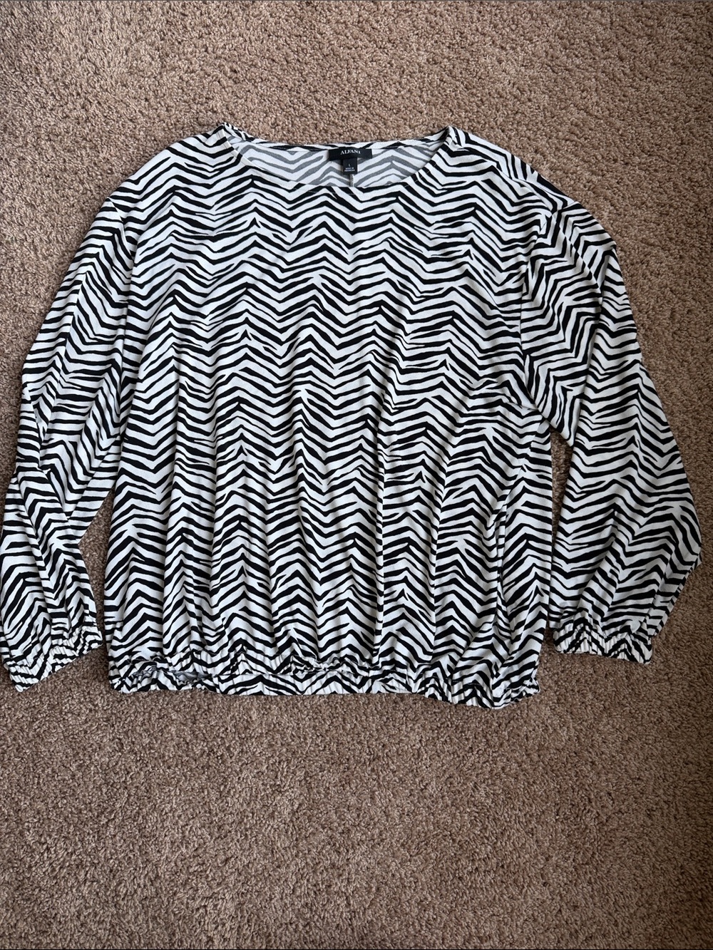 Alfani Black & White Chevron Long-Sleeve Top